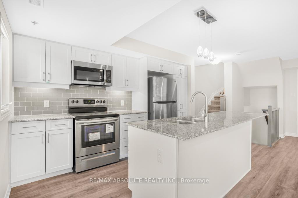 Photo 10 of 621 Makwa Private, Ottawa, CFB Rockcliffe and Area — HOMEH