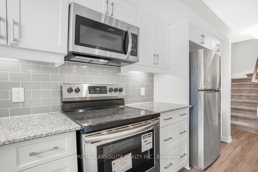 Photo 11 of 621 Makwa Private, Ottawa, CFB Rockcliffe and Area — HOMEH