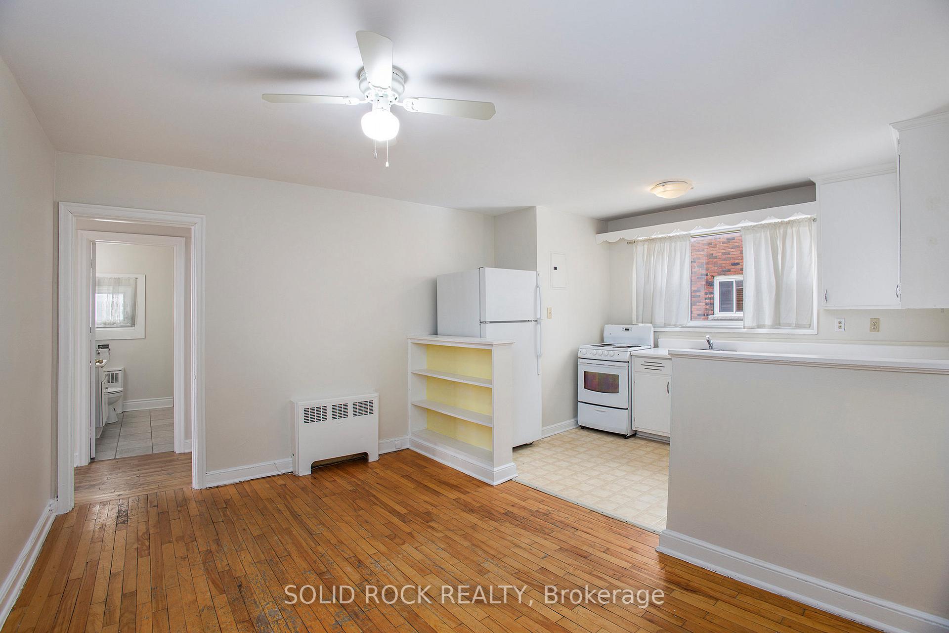 Photo 7 of Unit 3, 726 Edison Avenue, Ottawa, Laurentianview — HOMEH