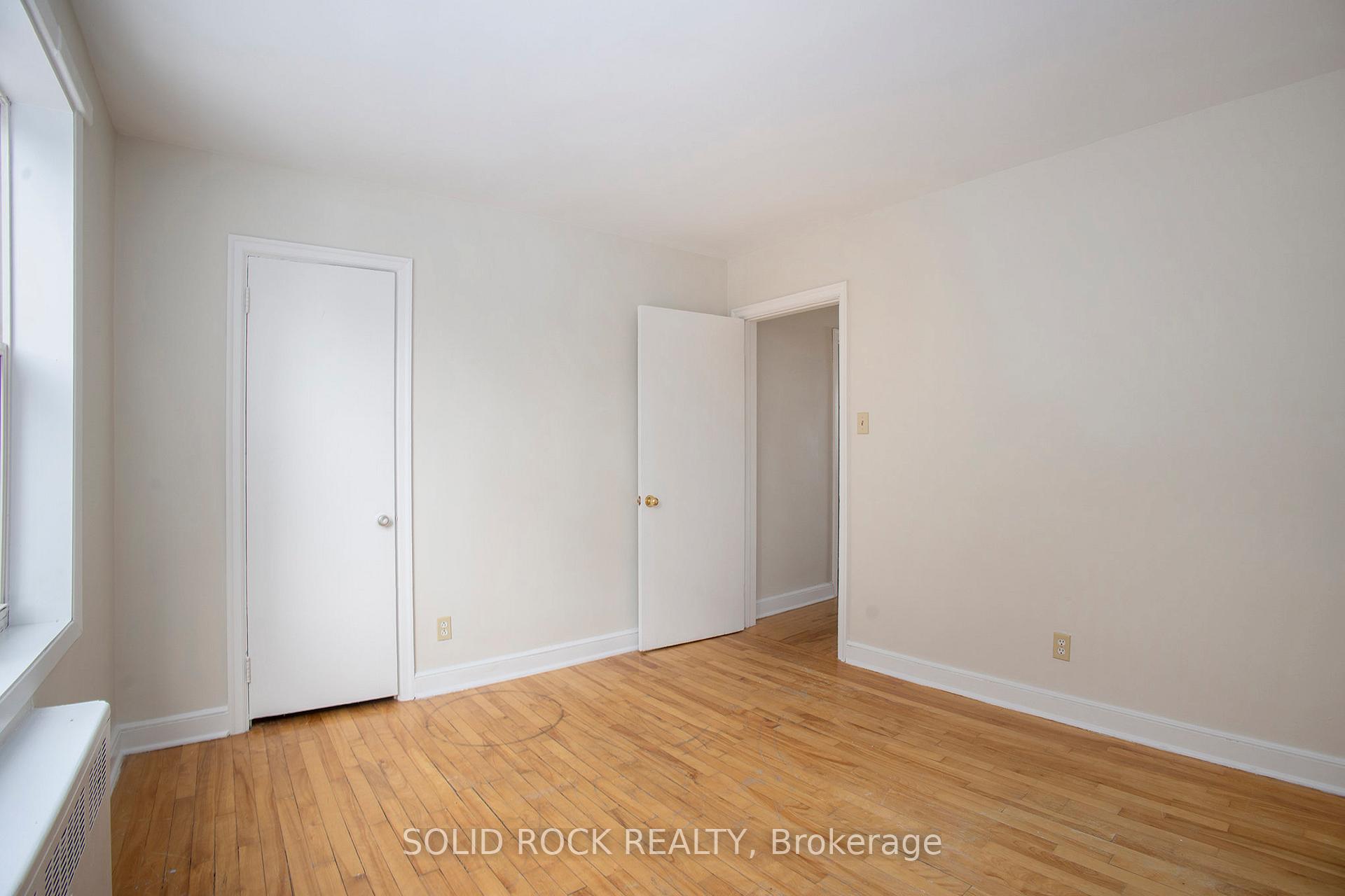 Photo 11 of Unit 3, 726 Edison Avenue, Ottawa, Laurentianview — HOMEH