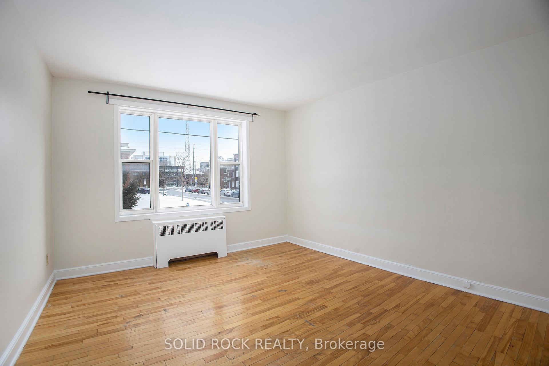 Photo 13 of Unit 3, 726 Edison Avenue, Ottawa, Laurentianview — HOMEH