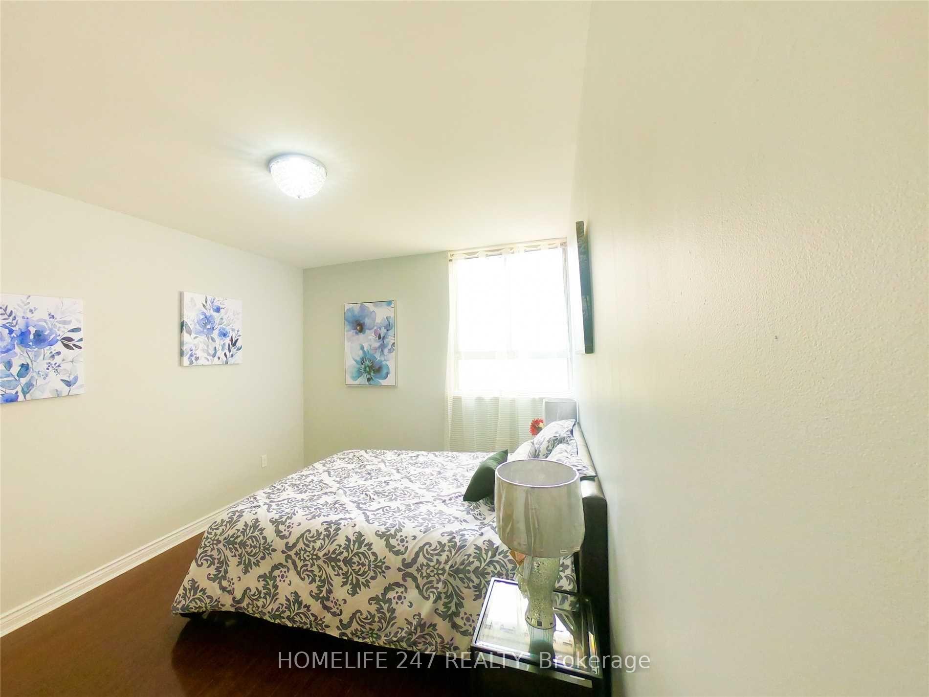 Photo 4 of Unit 607, 1 Massey Square, Toronto, Crescent Town — HOMEH