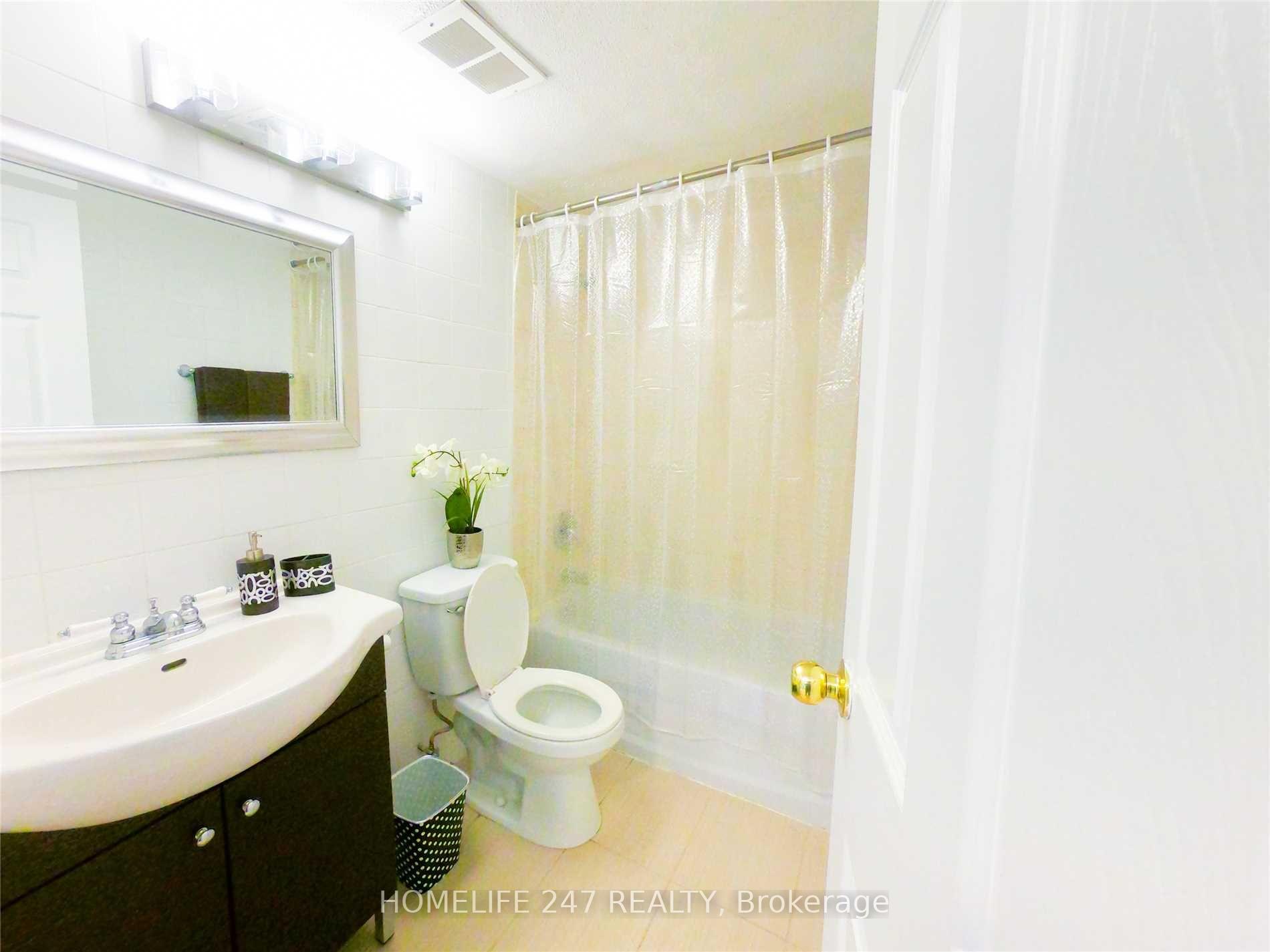 Photo 6 of Unit 607, 1 Massey Square, Toronto, Crescent Town — HOMEH