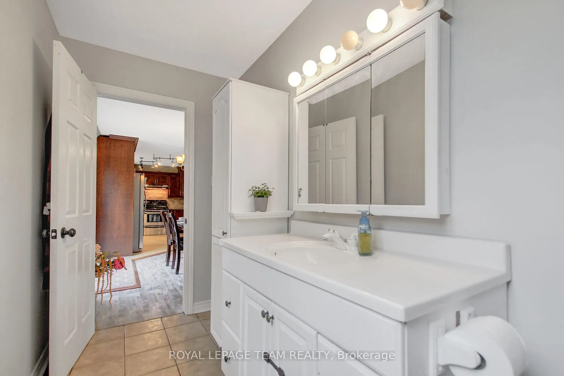 Photo 17 of 129 Spinnaker Way, Ottawa, Constance Bay — HOMEH