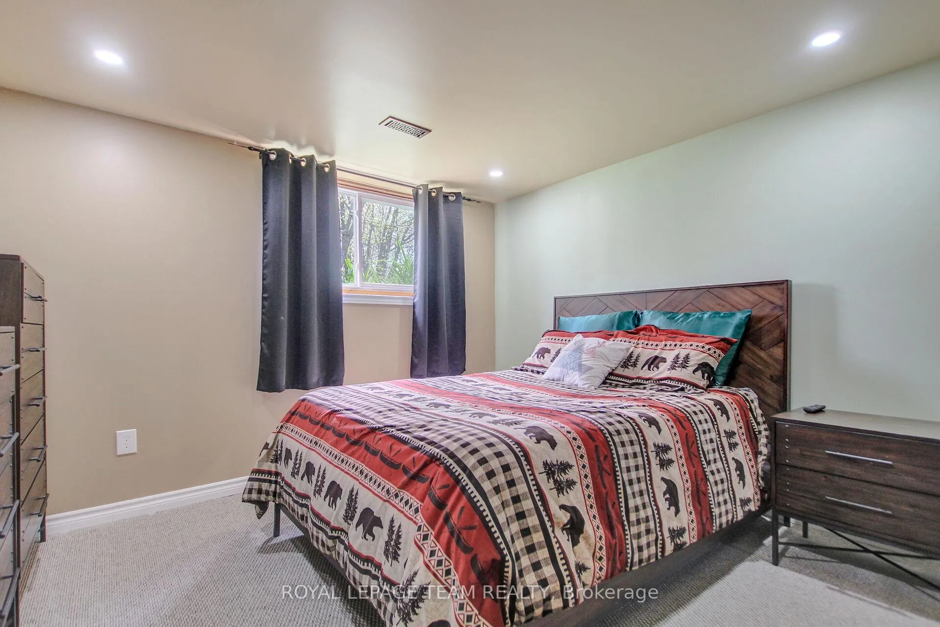 Photo 24 of 129 Spinnaker Way, Ottawa, Constance Bay — HOMEH