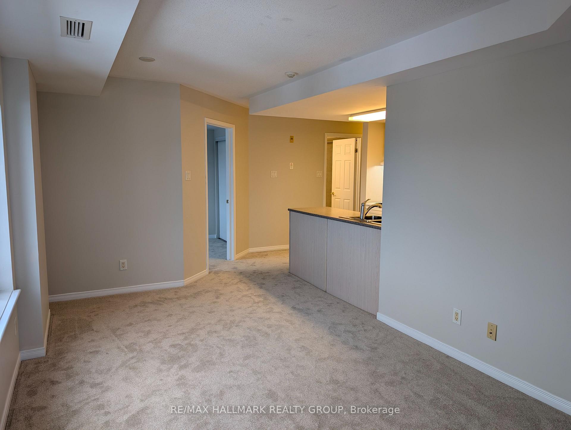 Photo 14 of Unit 6F, 310 Central Park Drive, Ottawa, Central Park — HOMEH