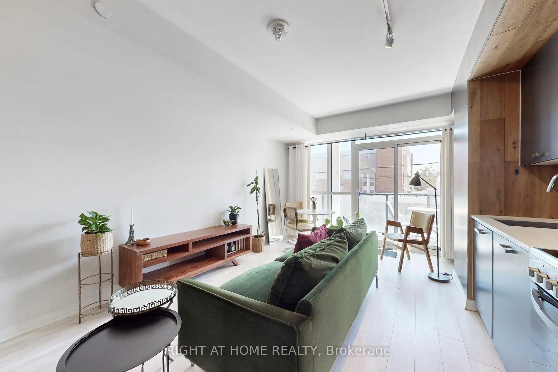 Photo 2 of Unit 202, 1630 Queen Street E, Toronto, The Beaches — HOMEH
