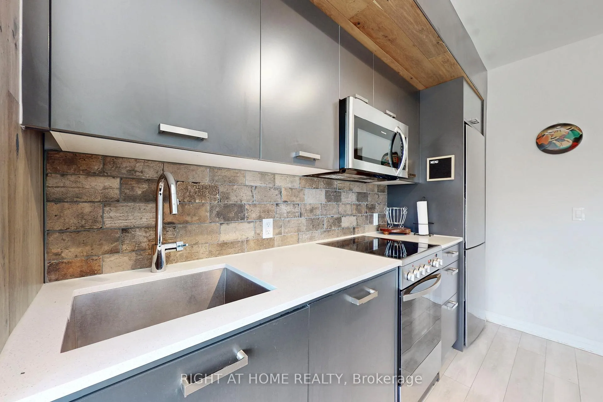 Photo 5 of Unit 202, 1630 Queen Street E, Toronto, The Beaches — HOMEH