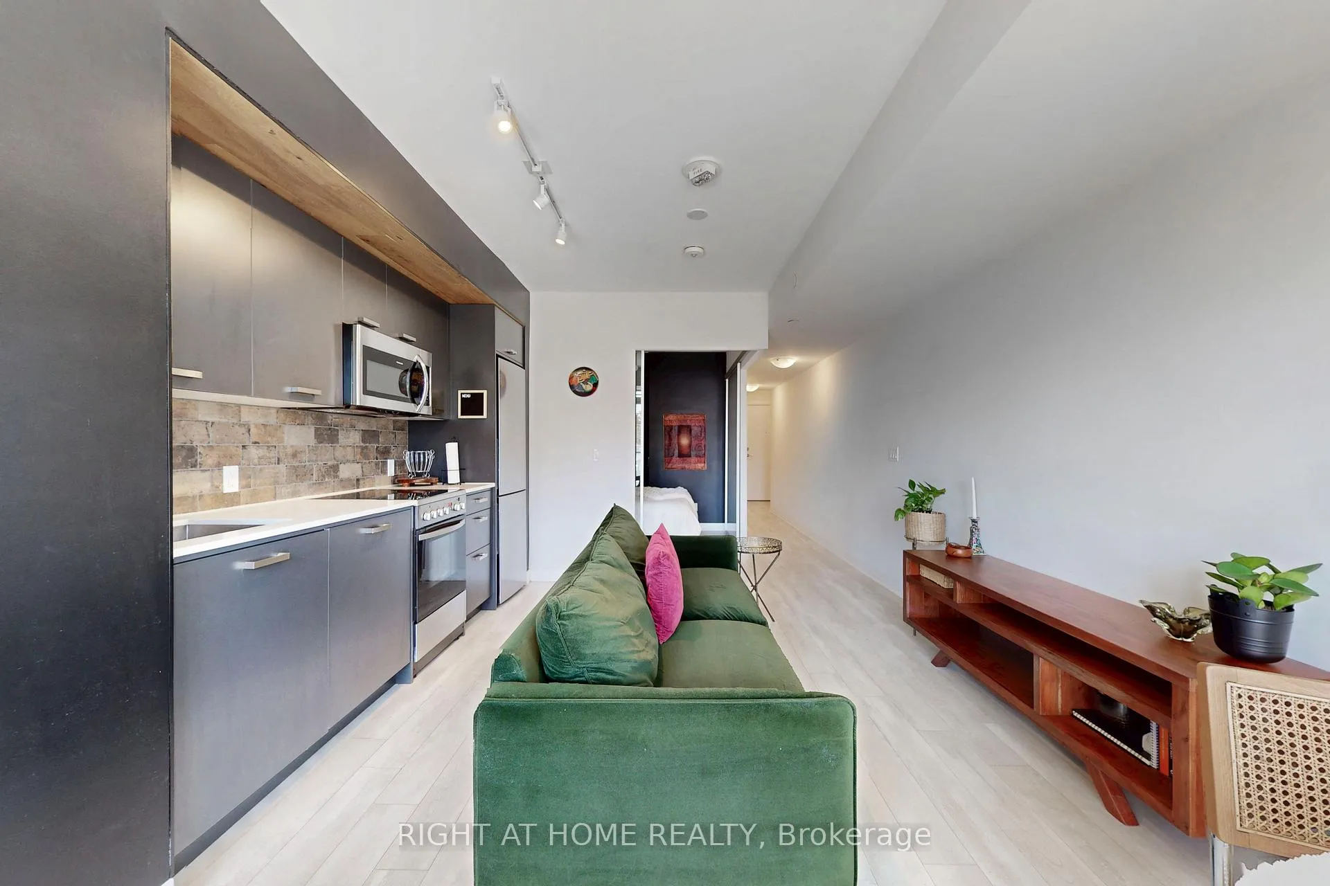 Photo 11 of Unit 202, 1630 Queen Street E, Toronto, The Beaches — HOMEH