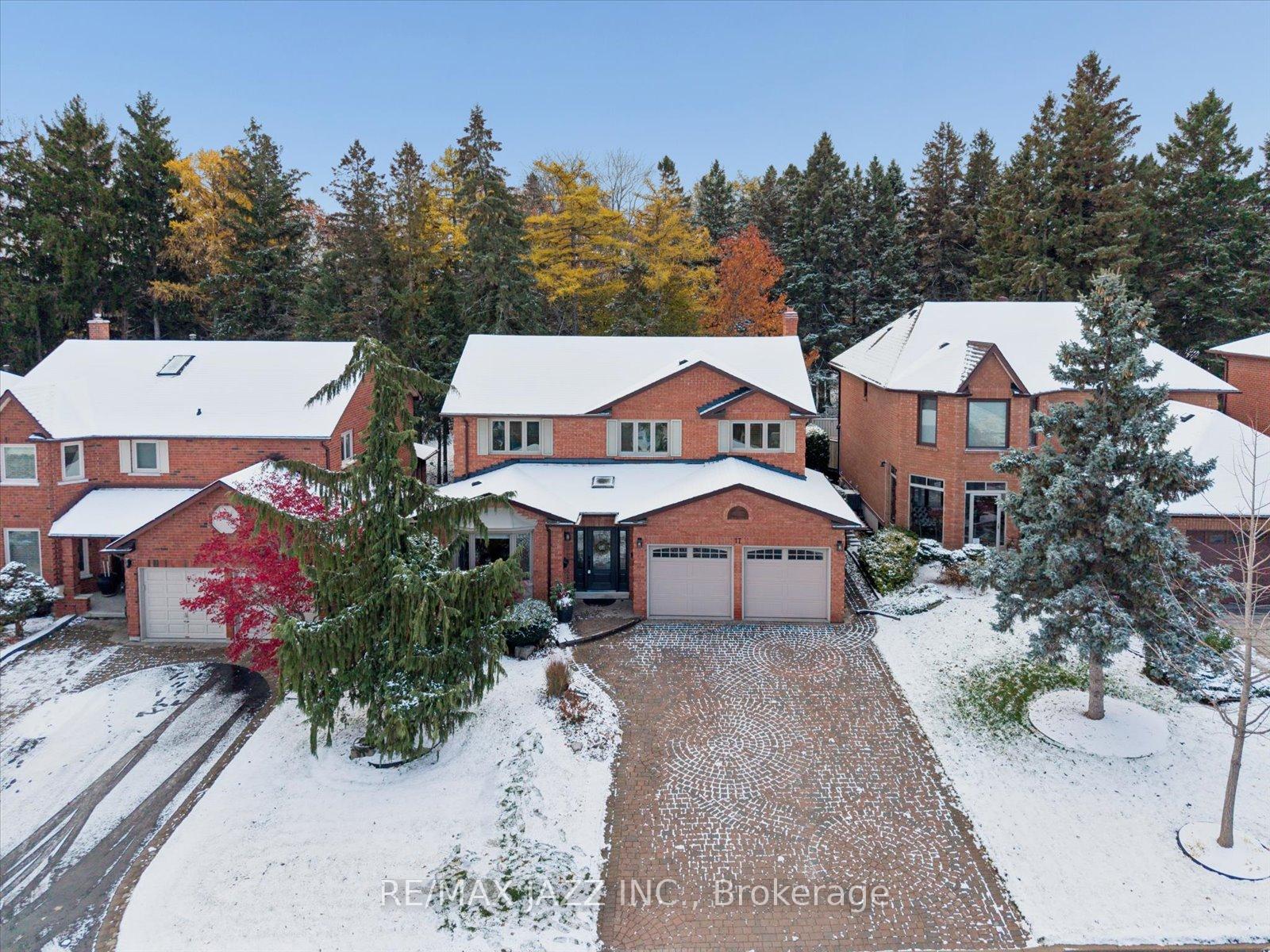 Photo 2 of 17 Kingswood Drive, Clarington, Courtice — HOMEH
