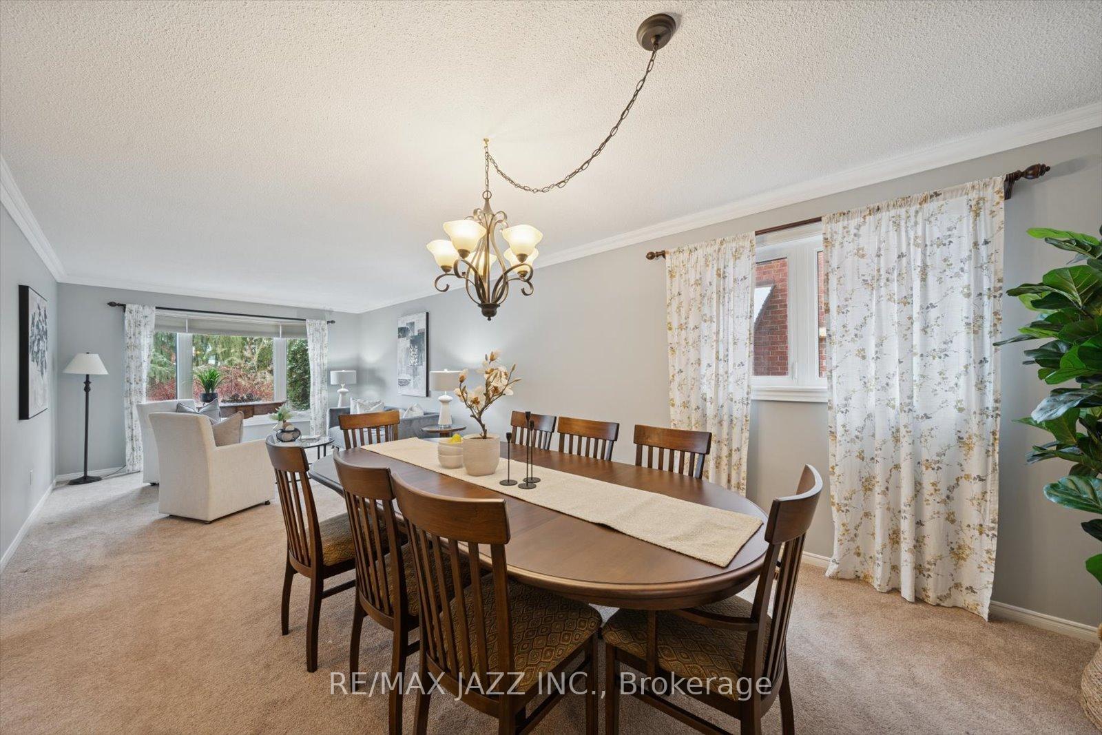 Photo 10 of 17 Kingswood Drive, Clarington, Courtice — HOMEH