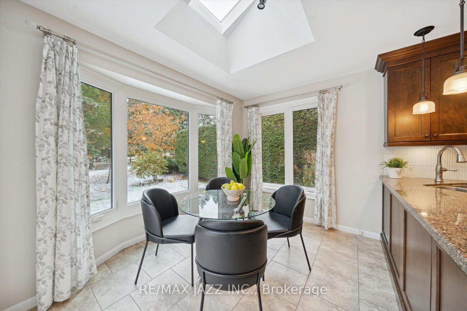 Photo 16 of 17 Kingswood Drive, Clarington, Courtice — HOMEH