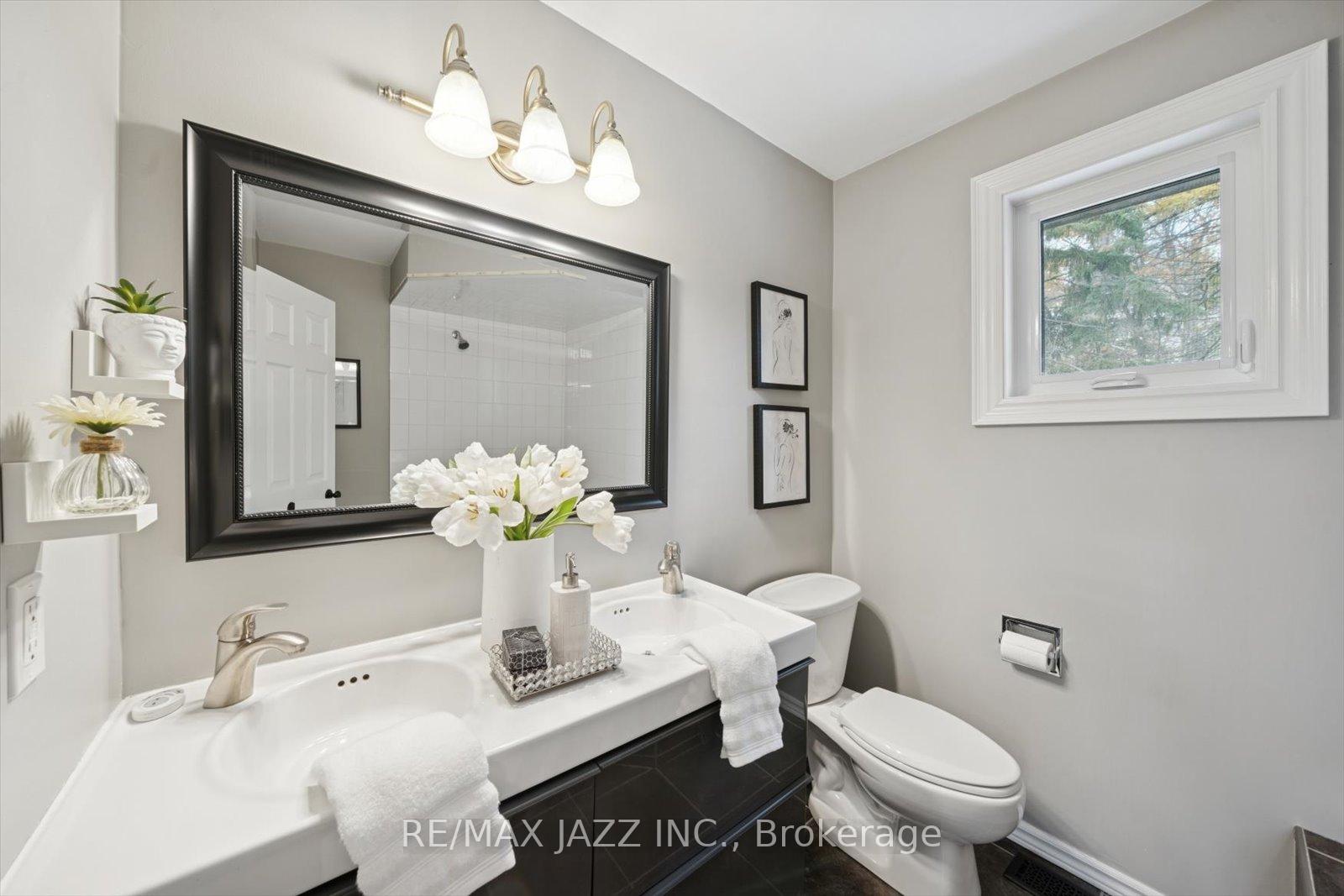 Photo 25 of 17 Kingswood Drive, Clarington, Courtice — HOMEH
