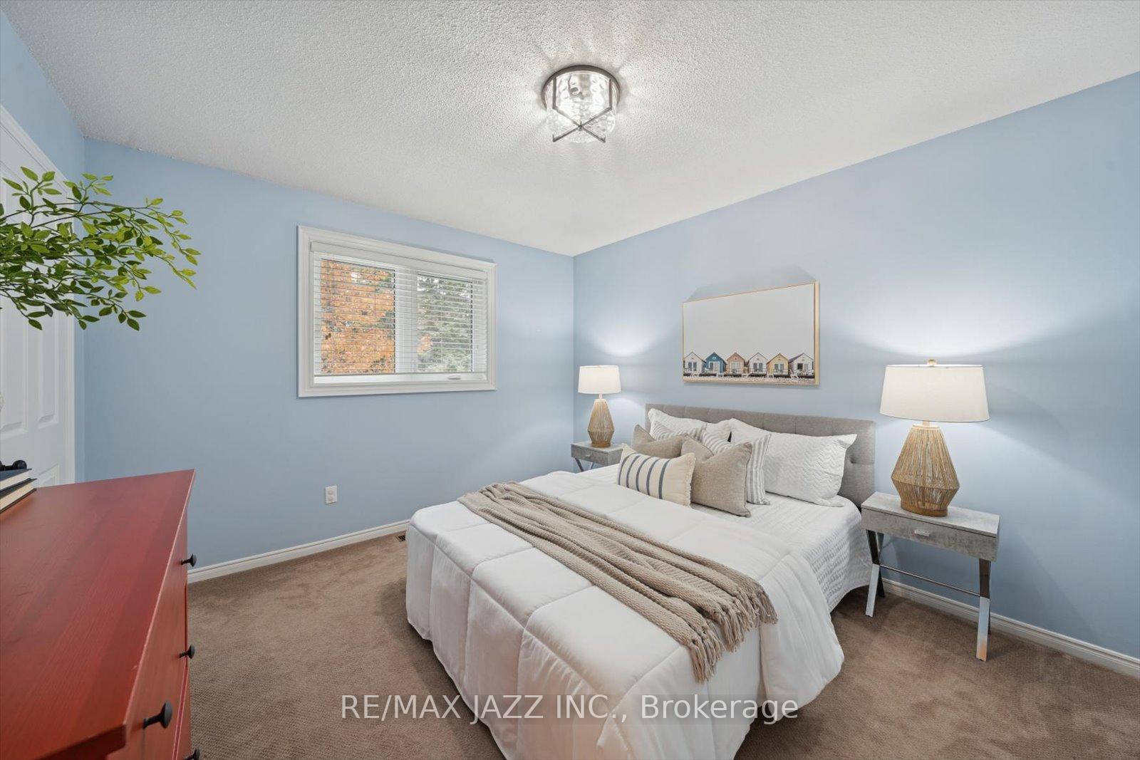 Photo 27 of 17 Kingswood Drive, Clarington, Courtice — HOMEH