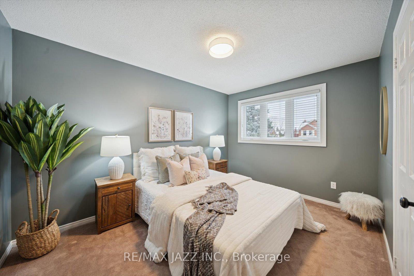 Photo 29 of 17 Kingswood Drive, Clarington, Courtice — HOMEH