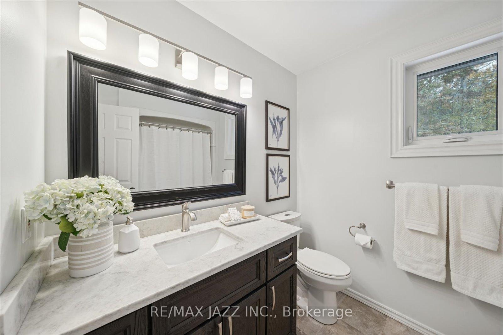 Photo 33 of 17 Kingswood Drive, Clarington, Courtice — HOMEH