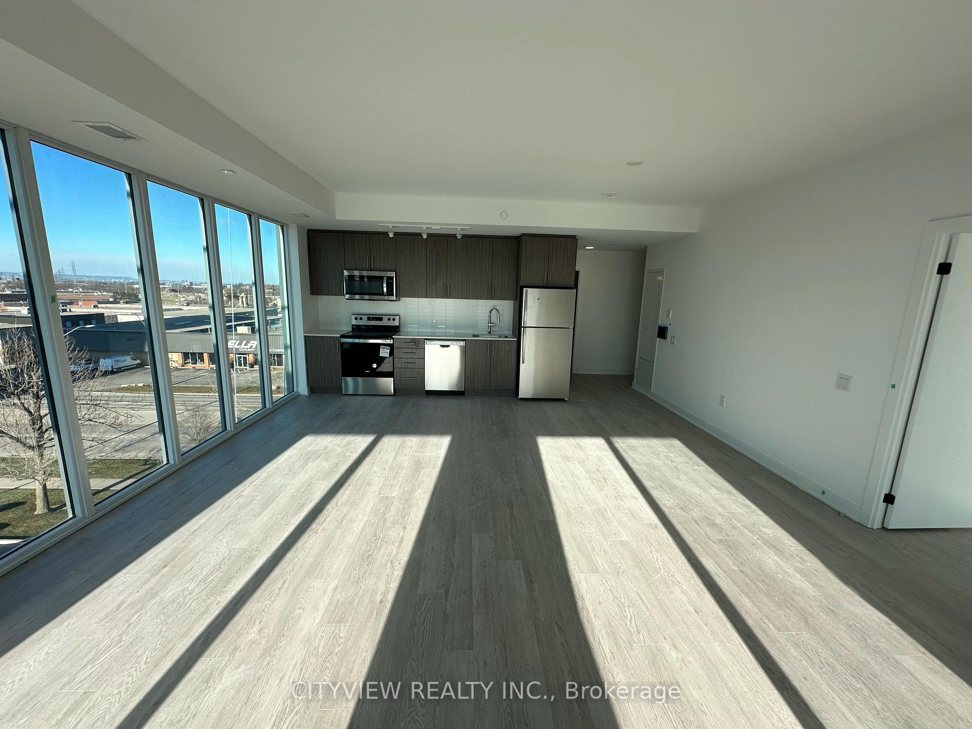 Photo 8 of Unit 406, 2782 Barton Street E, Hamilton, Riverdale — HOMEH