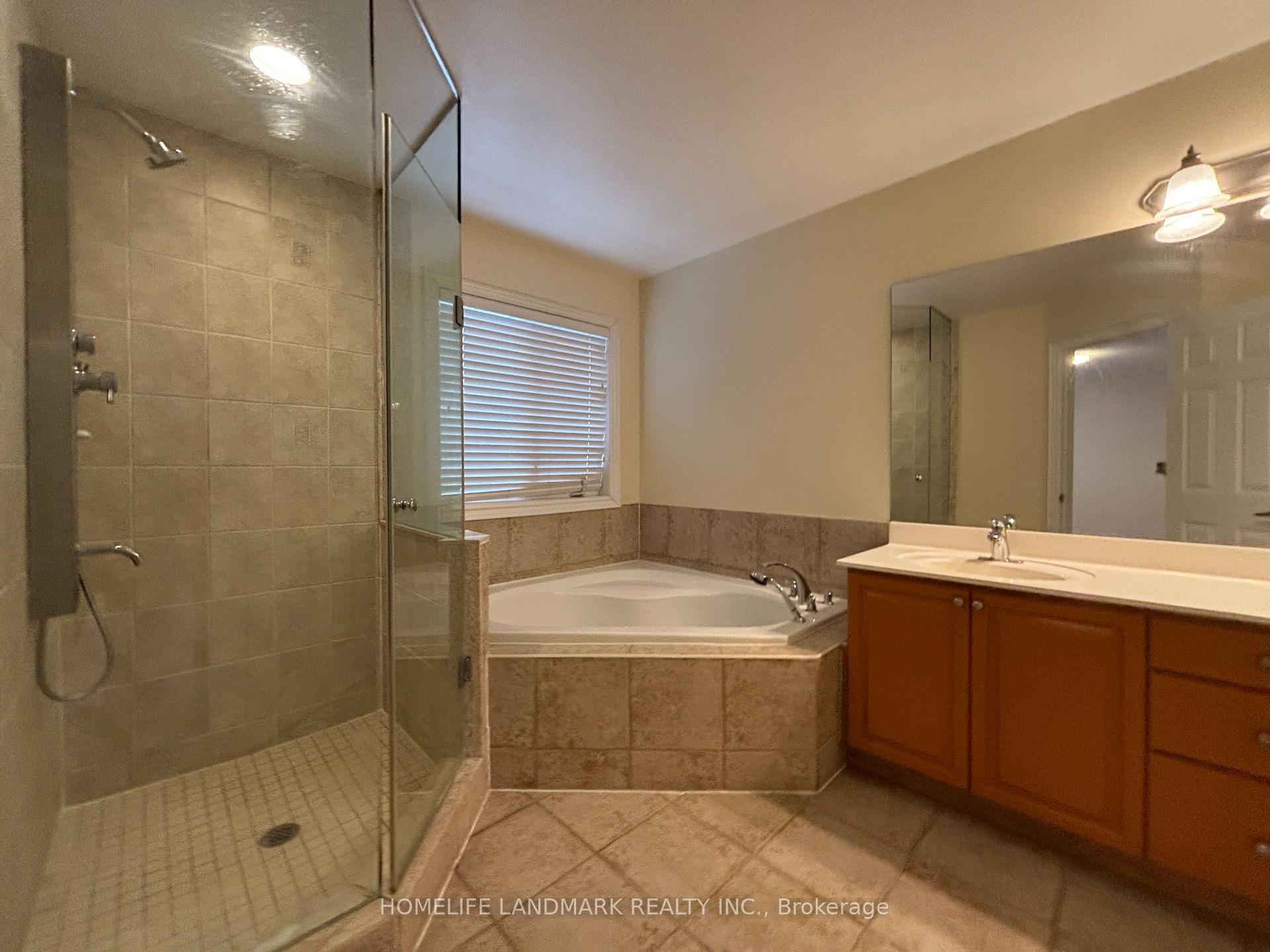 Photo 39 of 157 Legends Way, Markham, Unionville — HOMEH