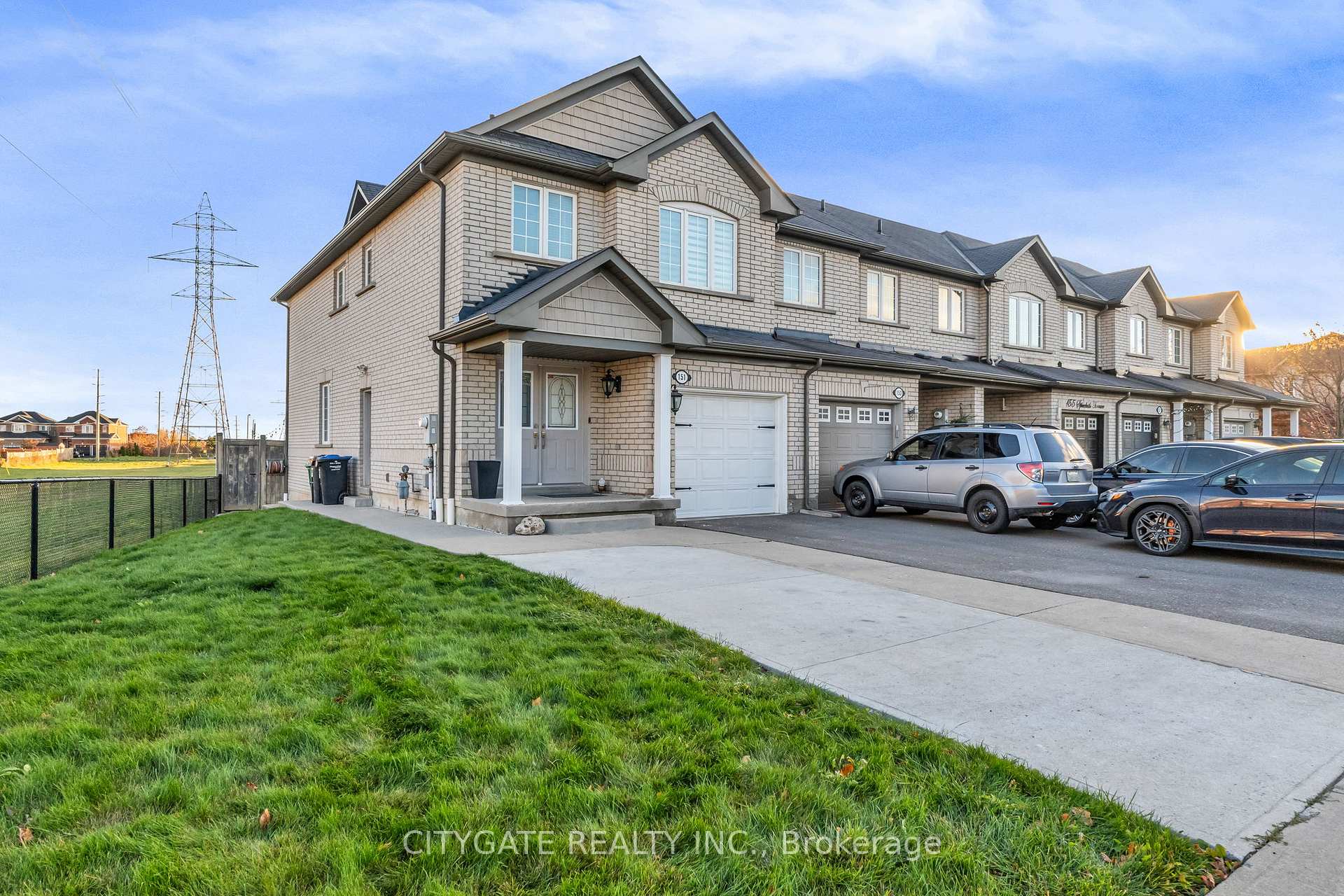 Photo 3 of 151 Spicebush Terrace, Brampton, Credit Valley — HOMEH