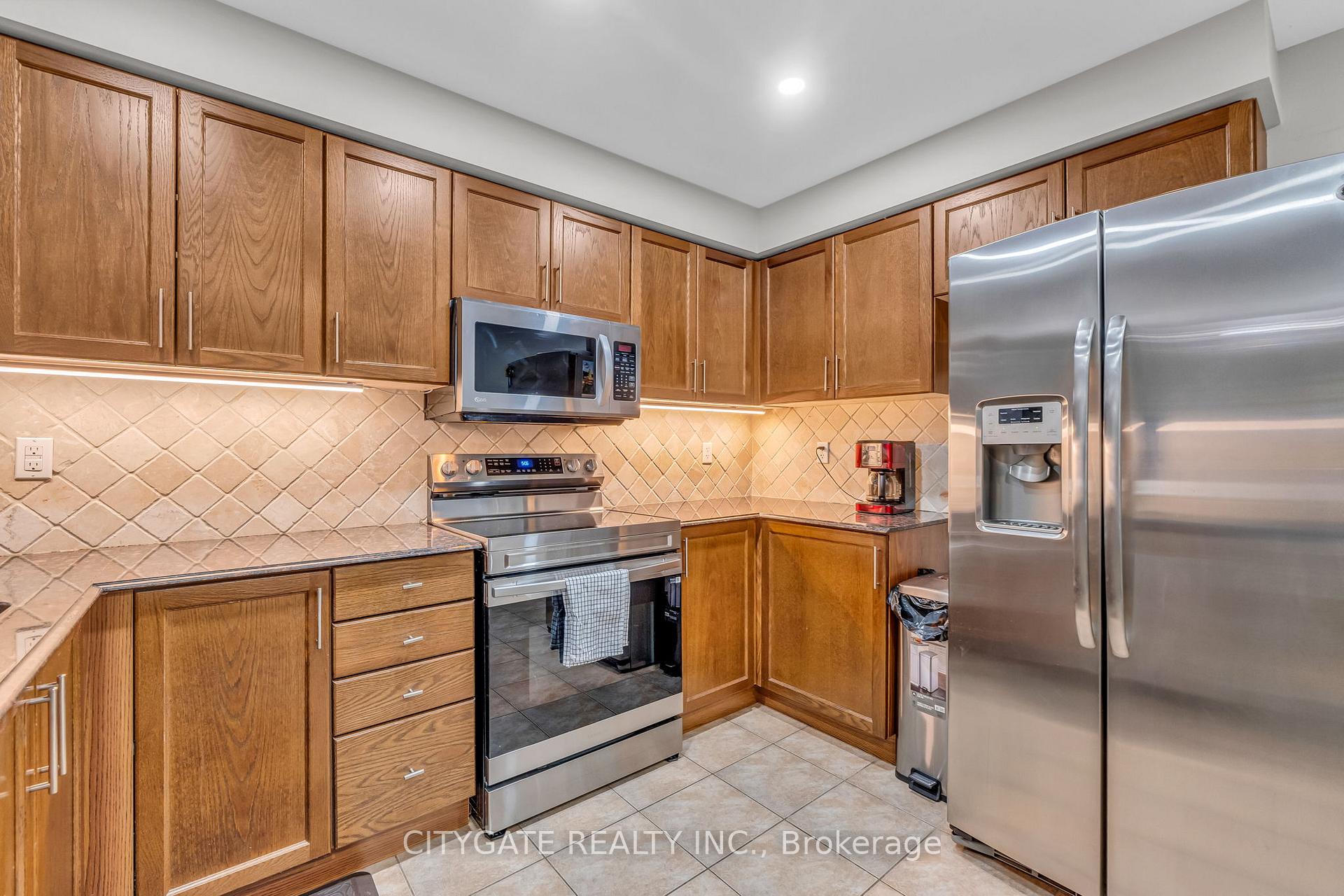 Photo 10 of 151 Spicebush Terrace, Brampton, Credit Valley — HOMEH