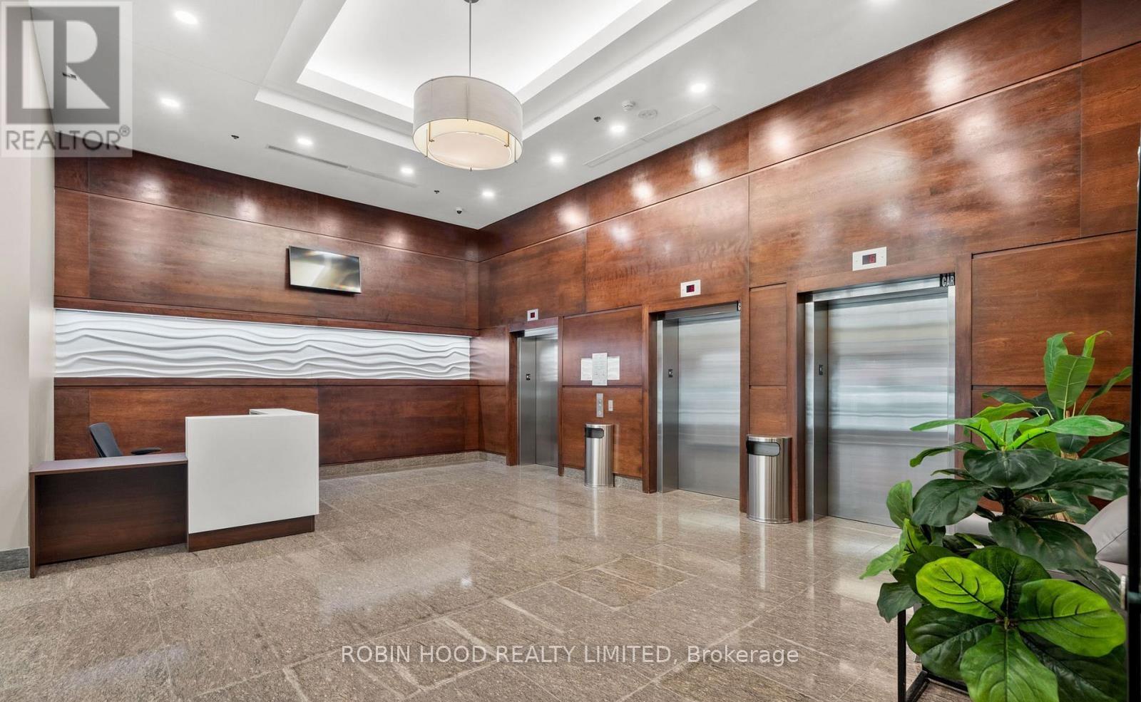 Front of Unit 606, 238 Besserer Street