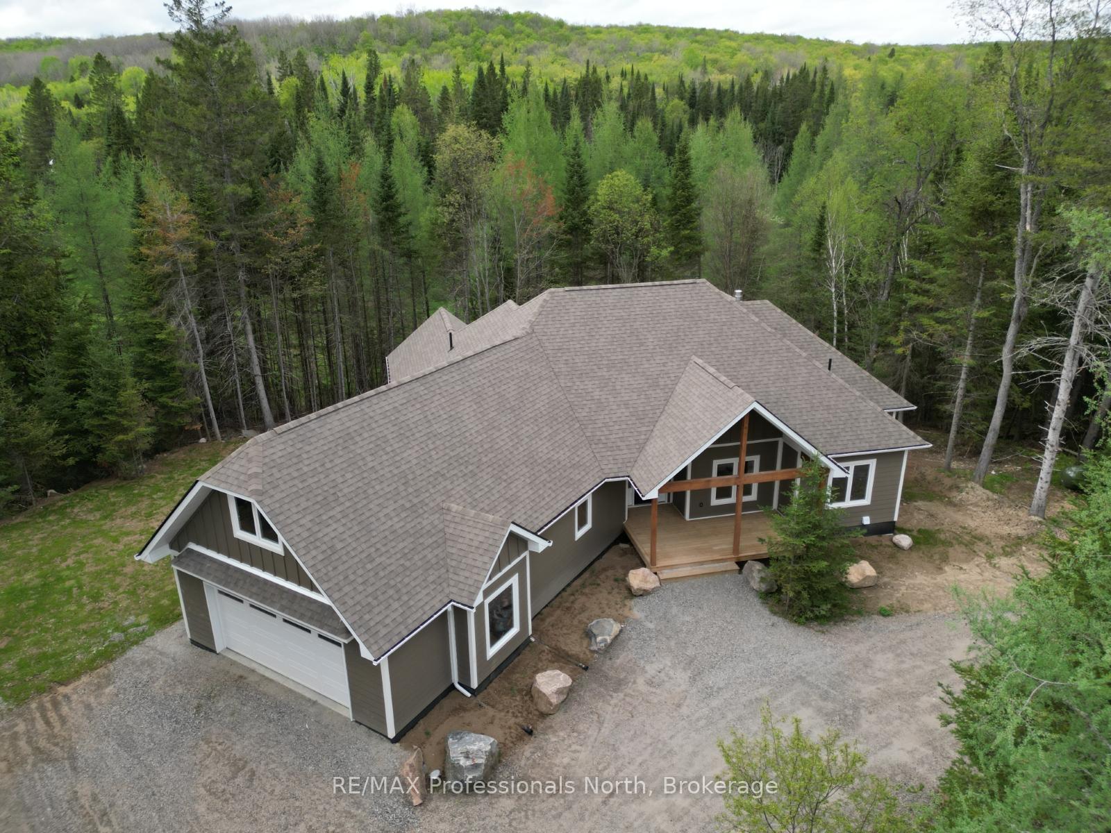 Front of 1031 Stothart Creek Road