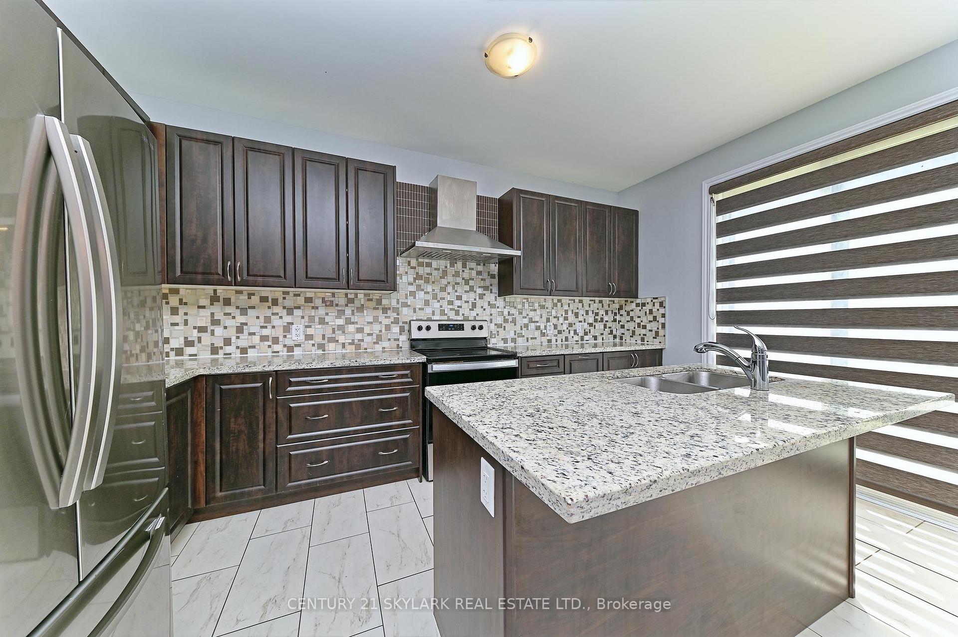Photo 8 of 154 Petch Avenue, Caledon, Rural Caledon — HOMEH