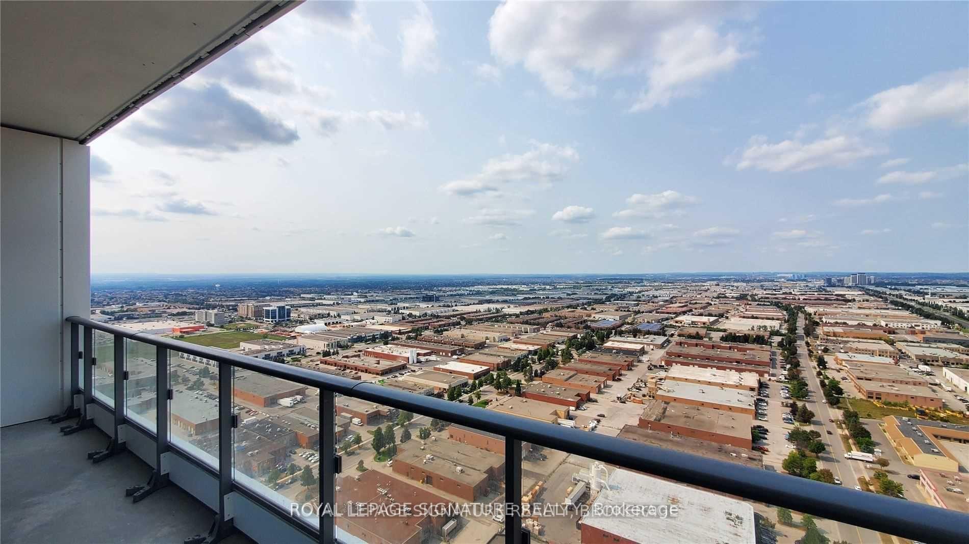 Photo 11 of Unit 3901, 950 Portage Parkway, Vaughan, Vaughan Corporate Centre — HOMEH