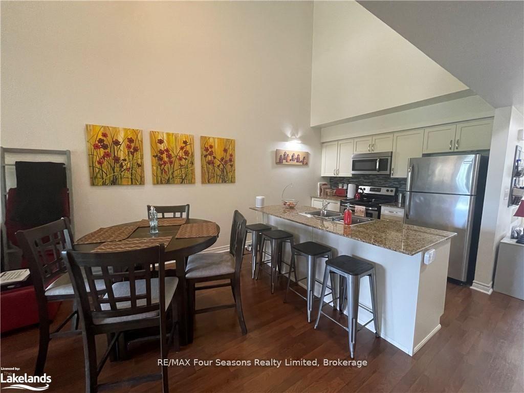 Photo 3 of Unit 304, 3 Brandy Lane Drive, Collingwood — HOMEH