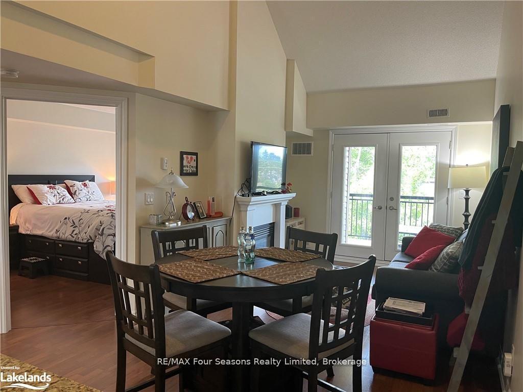 Photo 4 of Unit 304, 3 Brandy Lane Drive, Collingwood — HOMEH