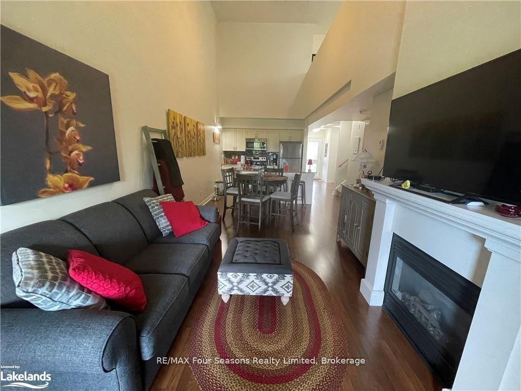 Photo 5 of Unit 304, 3 Brandy Lane Drive, Collingwood — HOMEH