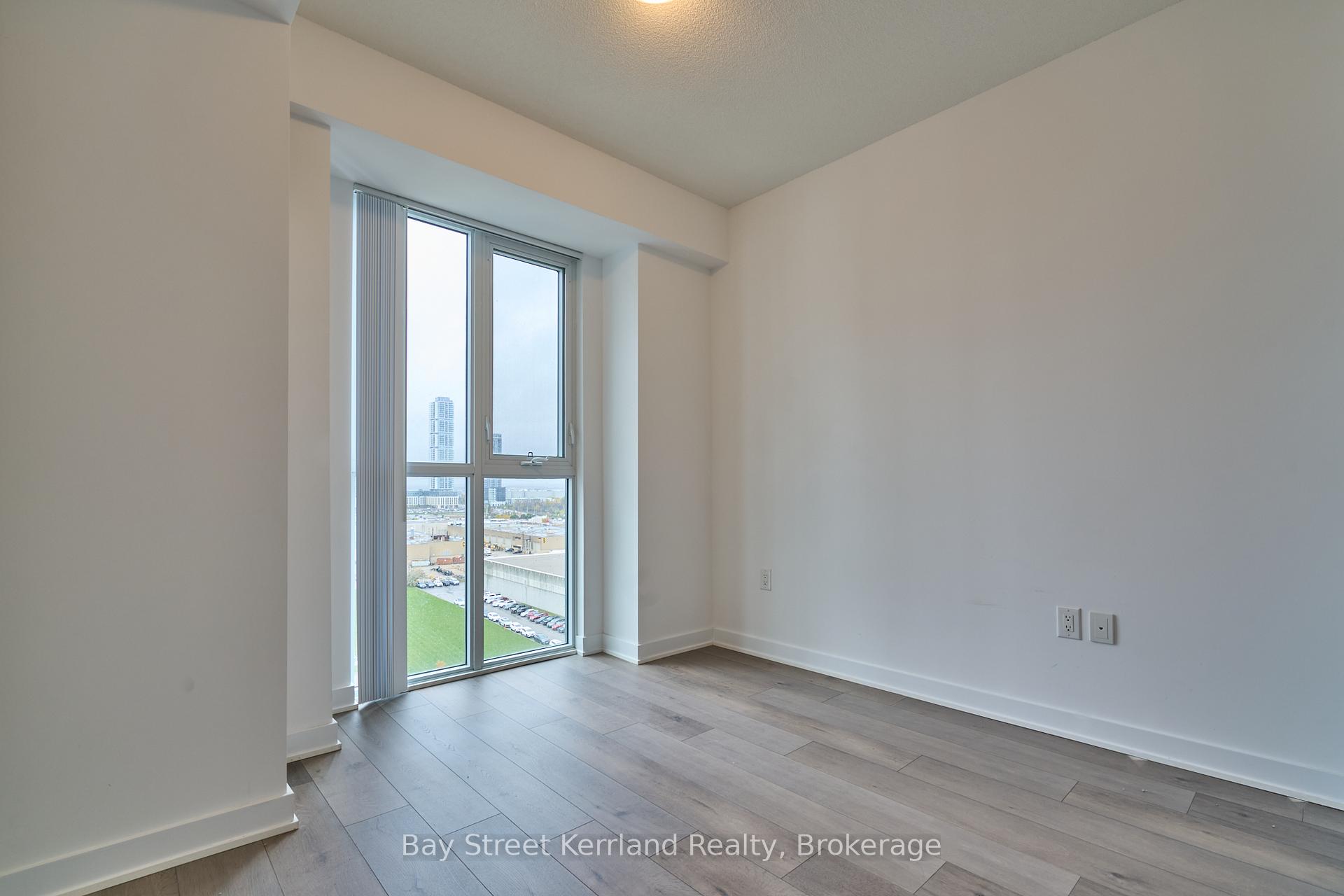 Photo 10 of Unit 1108, 60 Honeycrisp Crescent, Vaughan, Vaughan Corporate Centre — HOMEH