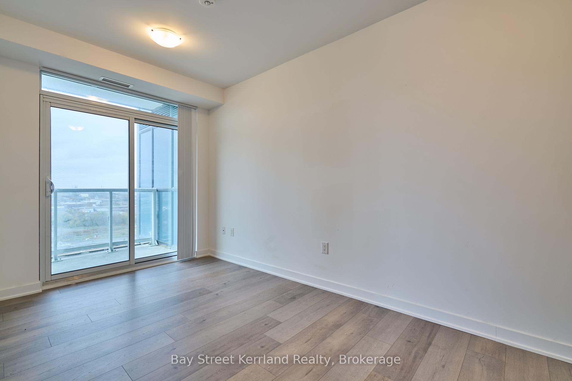 Photo 12 of Unit 1108, 60 Honeycrisp Crescent, Vaughan, Vaughan Corporate Centre — HOMEH