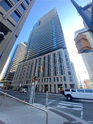 Front of Unit 821, 955 Bay Street