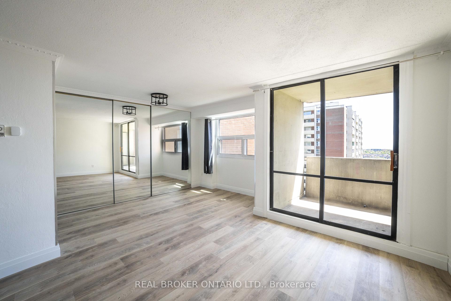 Photo 4 of Unit 2704, 3 Massey Square, Toronto, Crescent Town — HOMEH