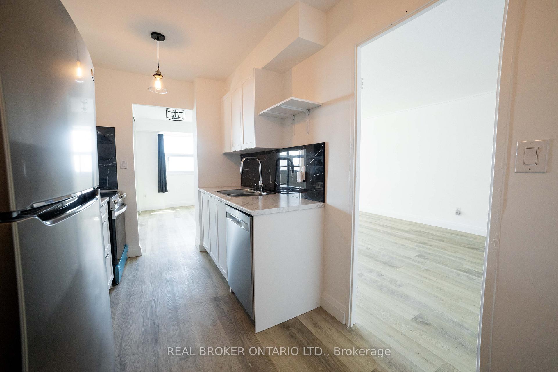 Photo 6 of Unit 2704, 3 Massey Square, Toronto, Crescent Town — HOMEH