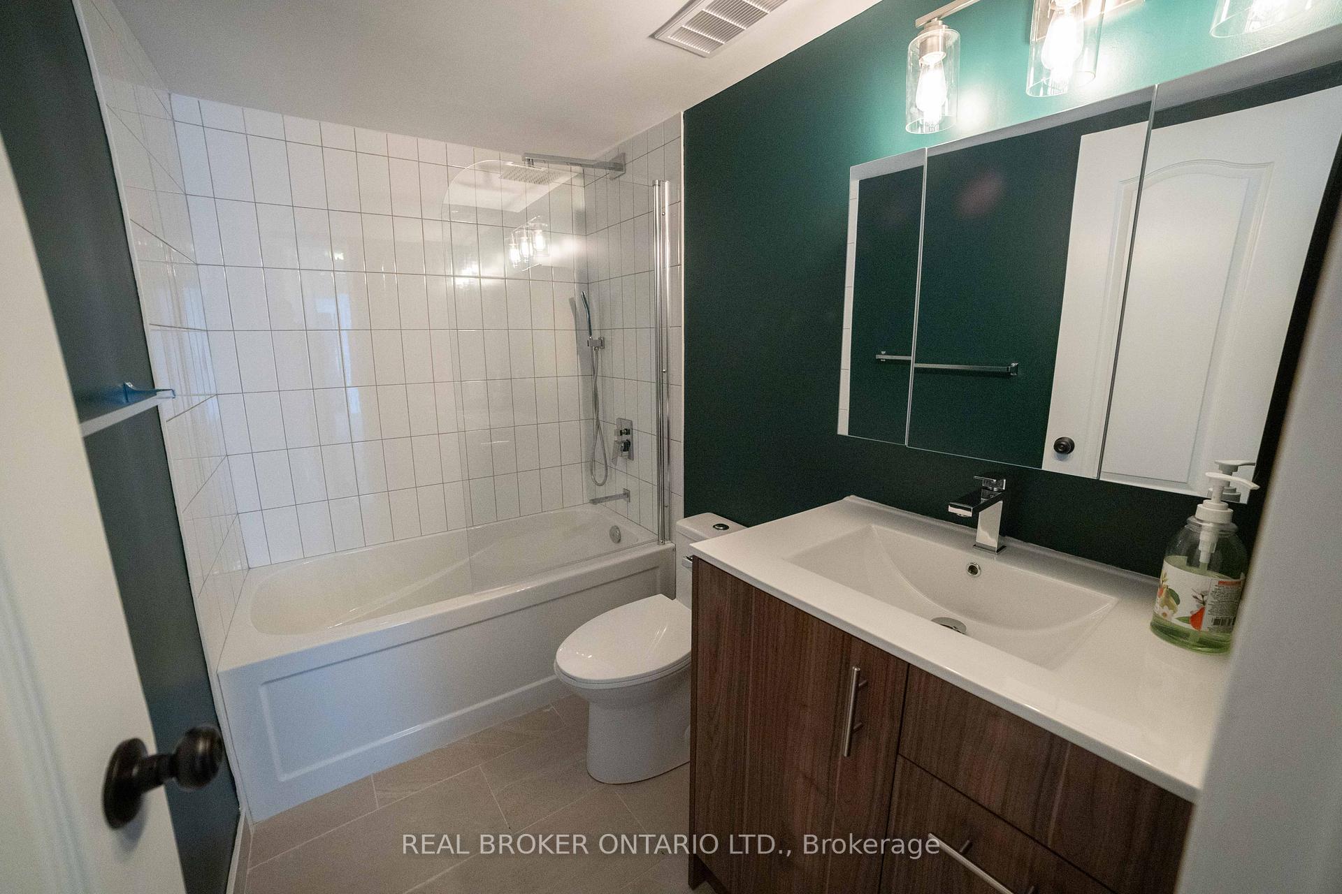 Photo 8 of Unit 2704, 3 Massey Square, Toronto, Crescent Town — HOMEH