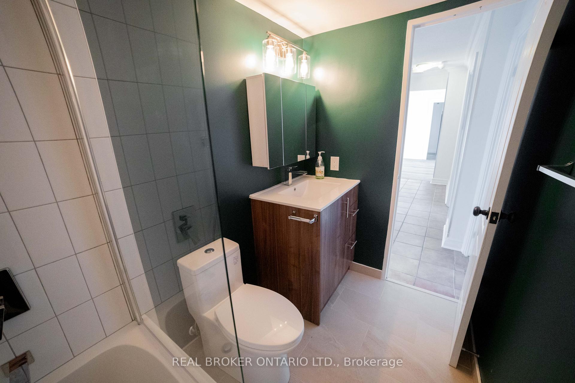 Photo 9 of Unit 2704, 3 Massey Square, Toronto, Crescent Town — HOMEH