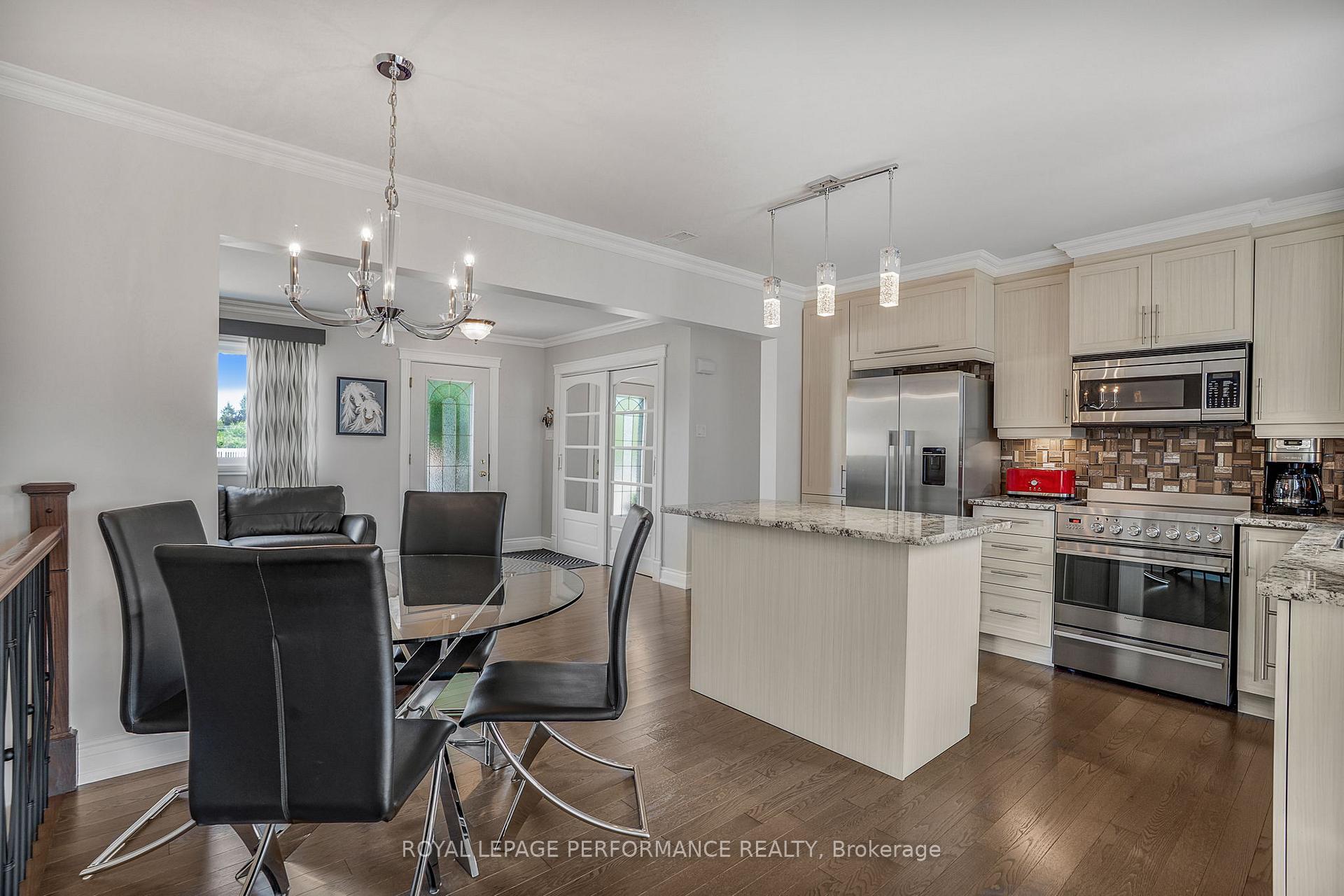 Photo 9 of 803 Victoria Street, Champlain, L'Orignal — HOMEH