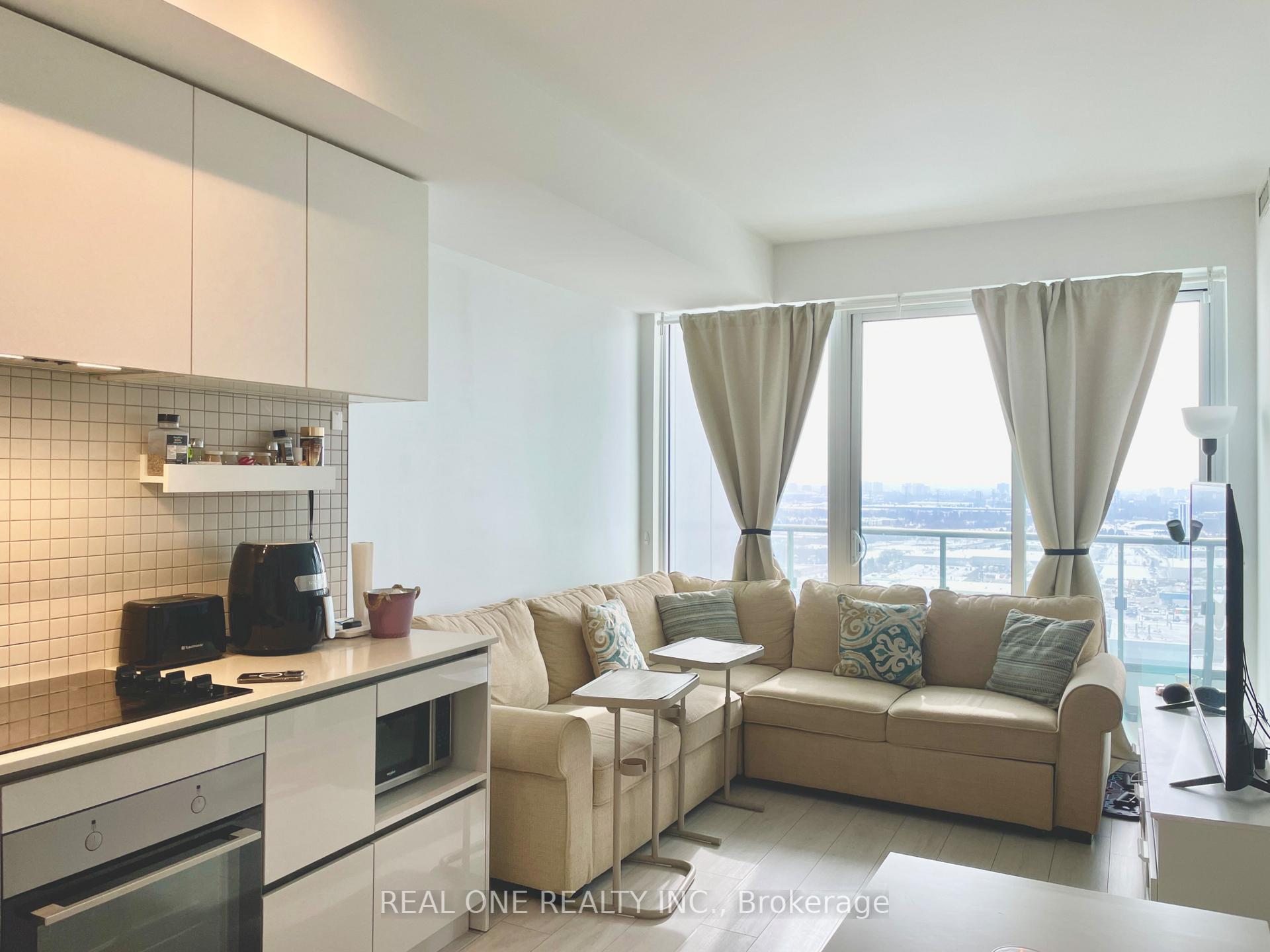 Photo 3 of Unit 2707, 898 Portage Parkway, Vaughan, Concord — HOMEH
