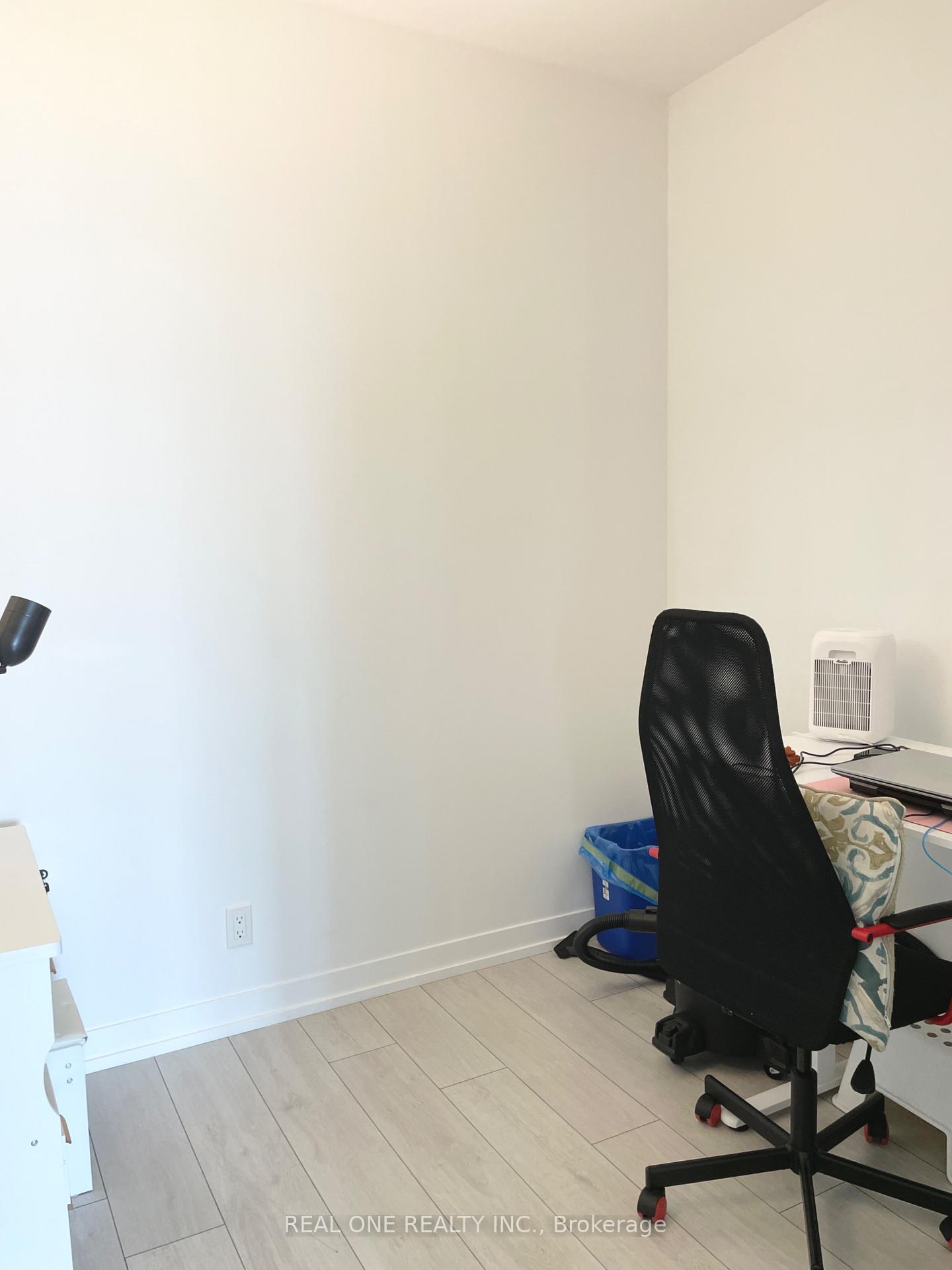 Photo 5 of Unit 2707, 898 Portage Parkway, Vaughan, Concord — HOMEH