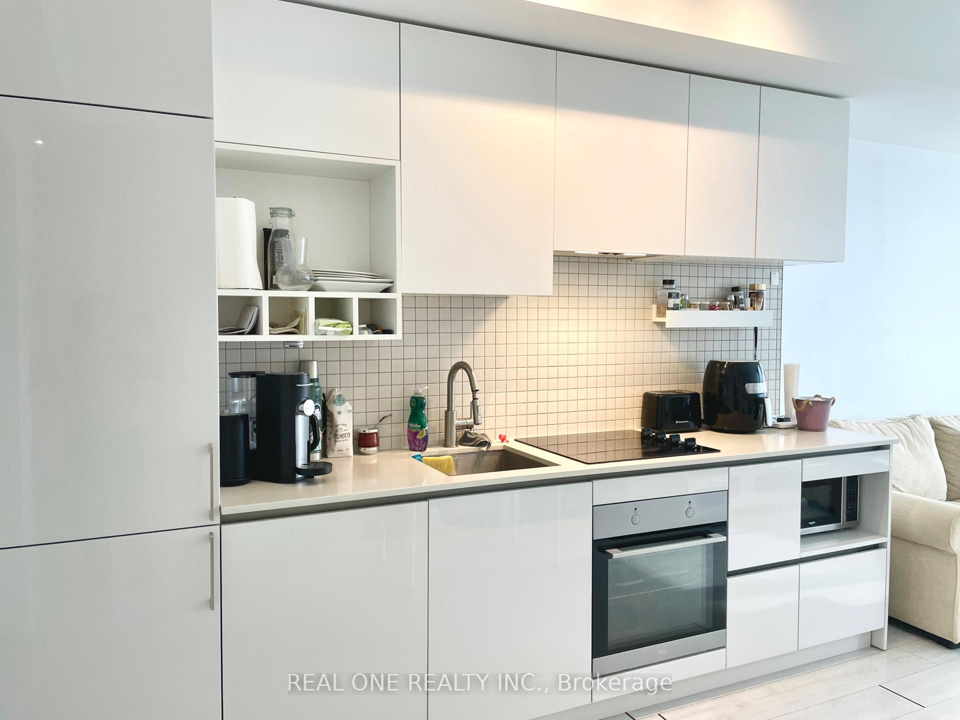 Photo 2 of Unit 2707, 898 Portage Parkway, Vaughan, Concord — HOMEH
