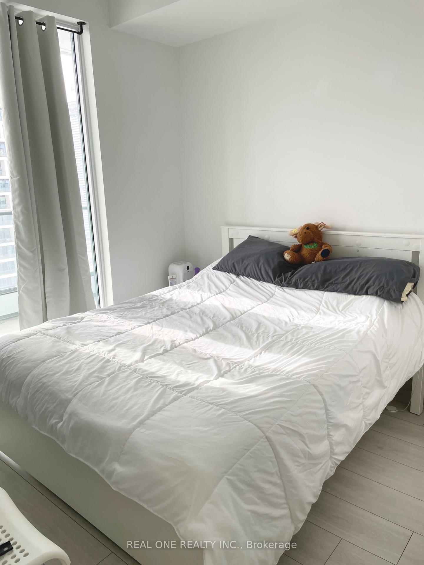 Photo 12 of Unit 2707, 898 Portage Parkway, Vaughan, Concord — HOMEH