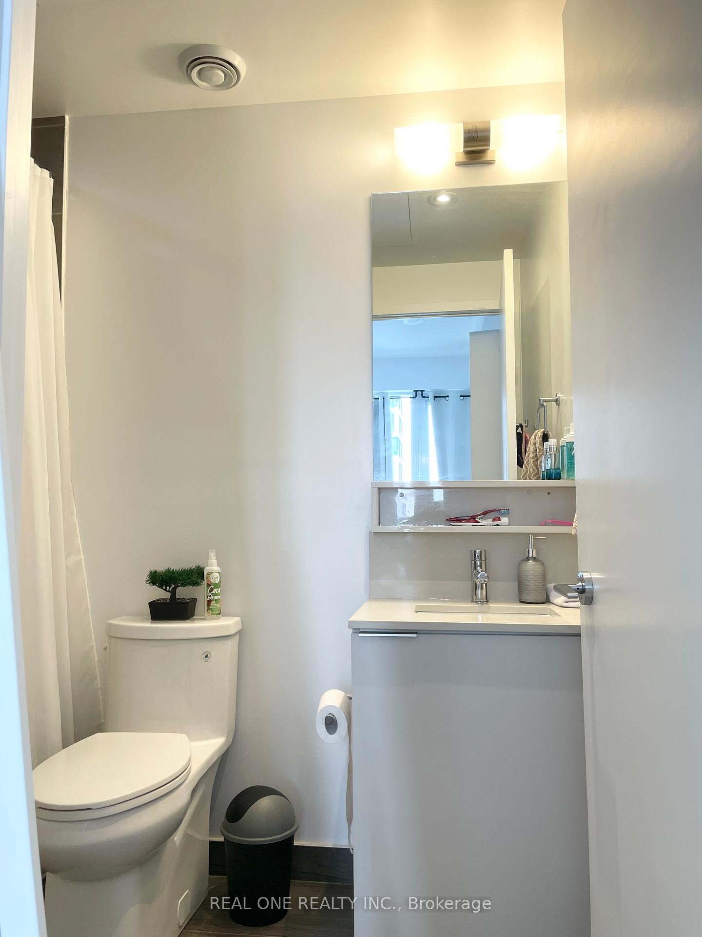 Photo 14 of Unit 2707, 898 Portage Parkway, Vaughan, Concord — HOMEH