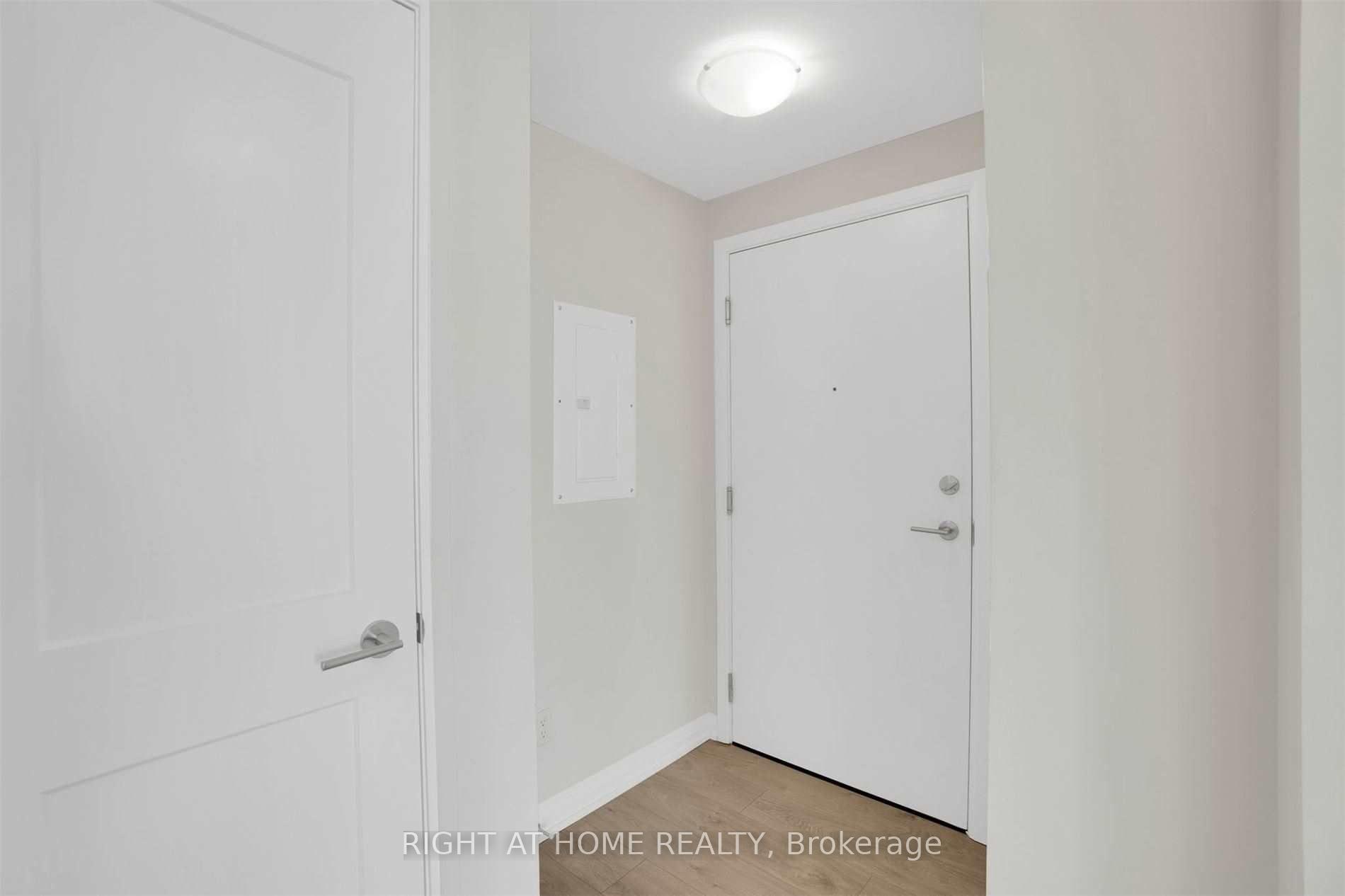 Photo 6 of Unit 2115, 7895 Jane Street, Vaughan, Concord — HOMEH