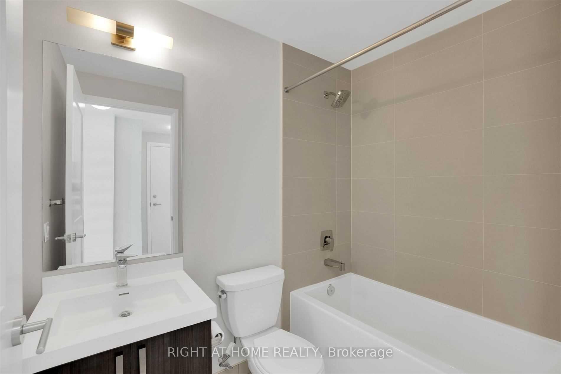 Photo 7 of Unit 2115, 7895 Jane Street, Vaughan, Concord — HOMEH