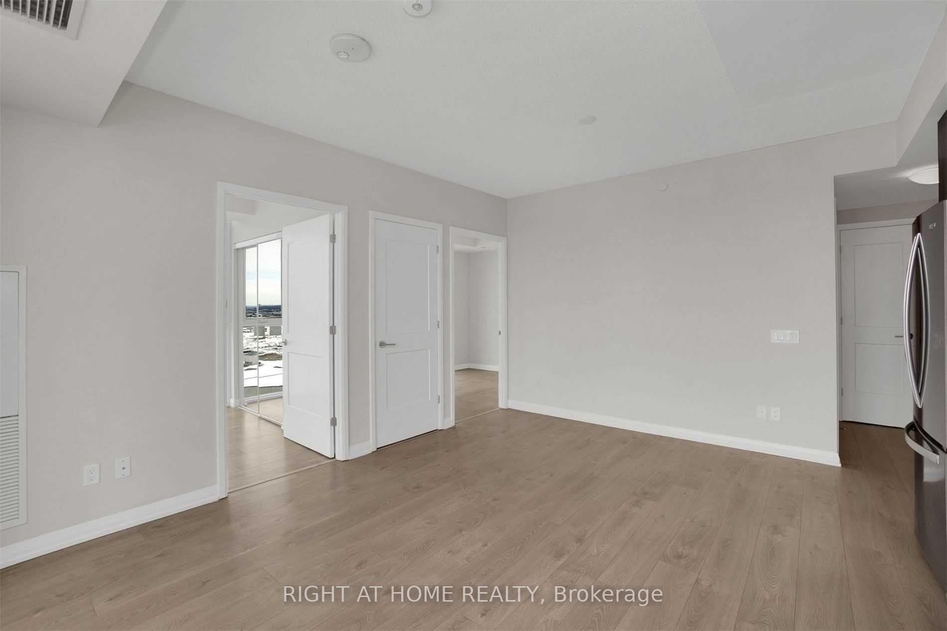 Photo 10 of Unit 2115, 7895 Jane Street, Vaughan, Concord — HOMEH