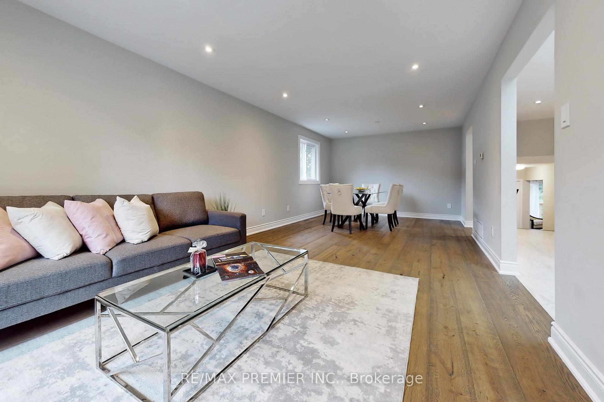 Photo 7 of 145 Fox Run, Barrie, Letitia Heights — HOMEH