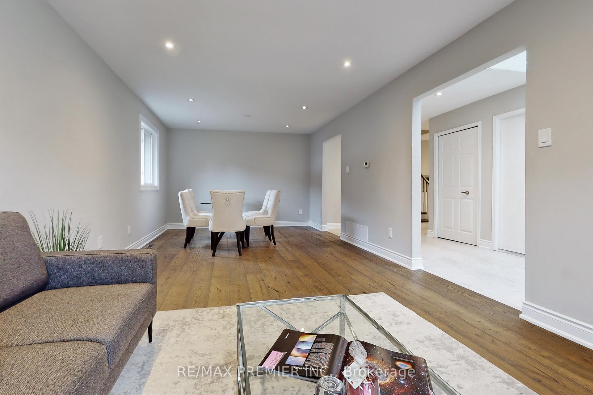 Photo 8 of 145 Fox Run, Barrie, Letitia Heights — HOMEH