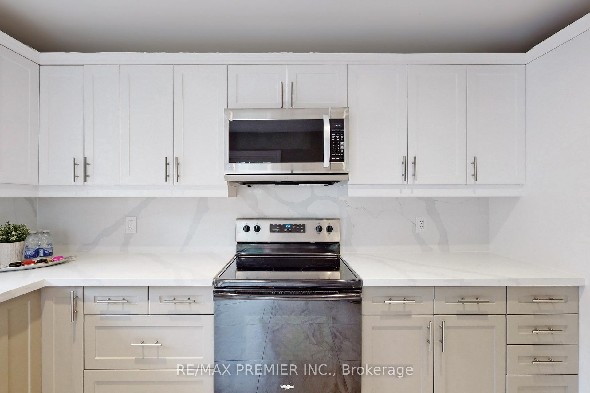 Photo 11 of 145 Fox Run, Barrie, Letitia Heights — HOMEH